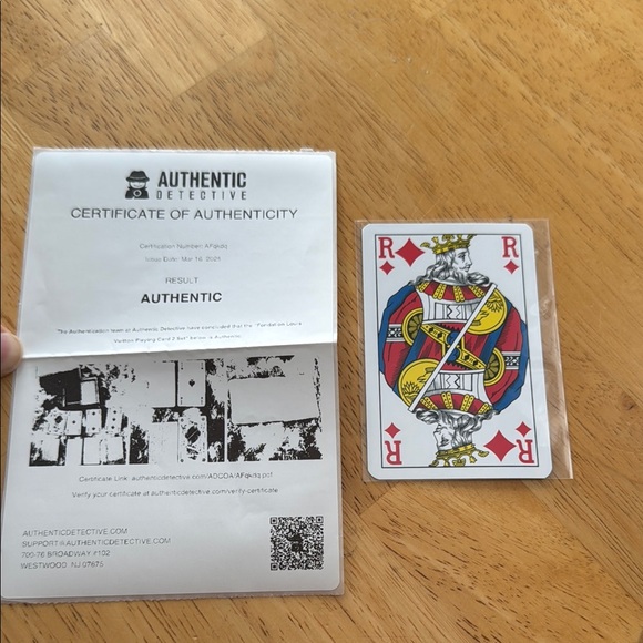 LV King Playing Card w/ COA - Picture 1 of 2
